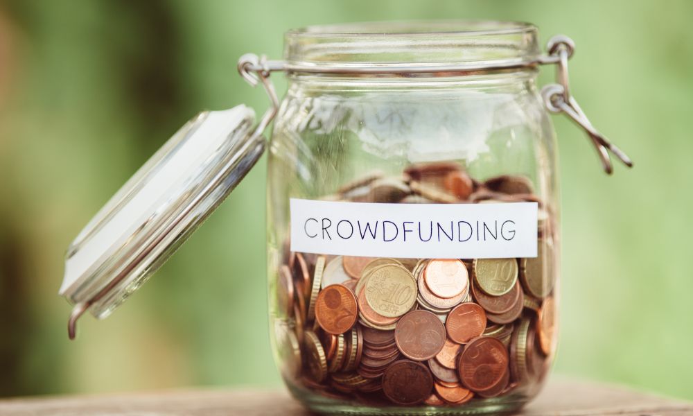 Crowdfunding vs. Traditional Fundraising: The Differences